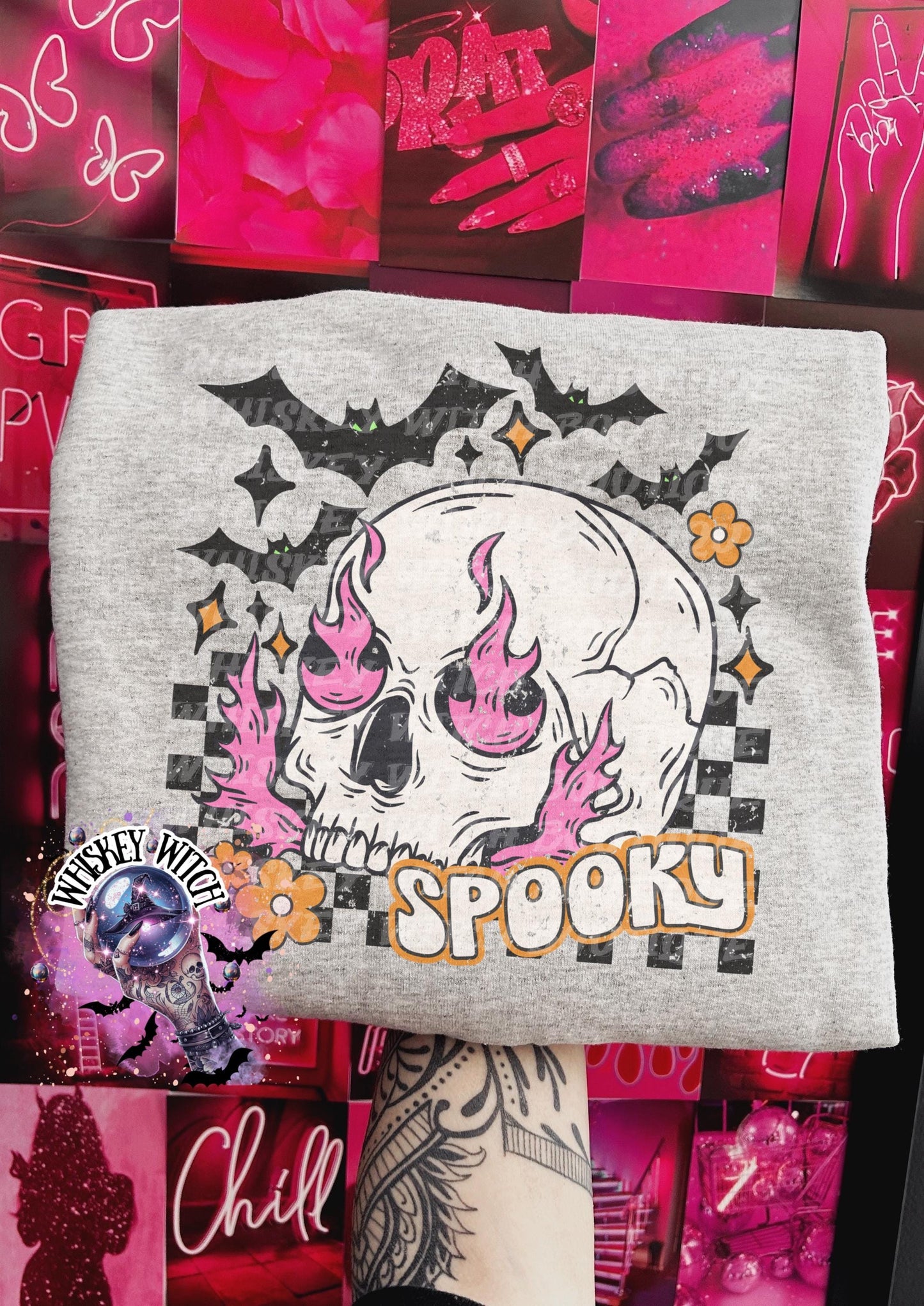 Spooky Skull and bats shirt | unisex | trendy | trending | handmade | gift idea | gifts | women’s clothing | sweatshirt | witchy