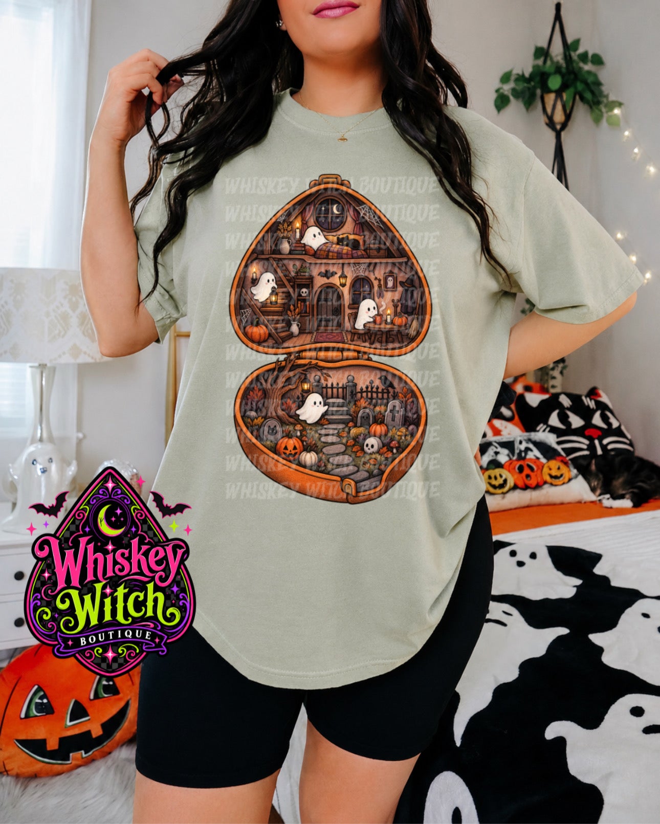 Cute Ghost Haunted House Shirt | Vintage Spooky Halloween Tee & Sweatshirt