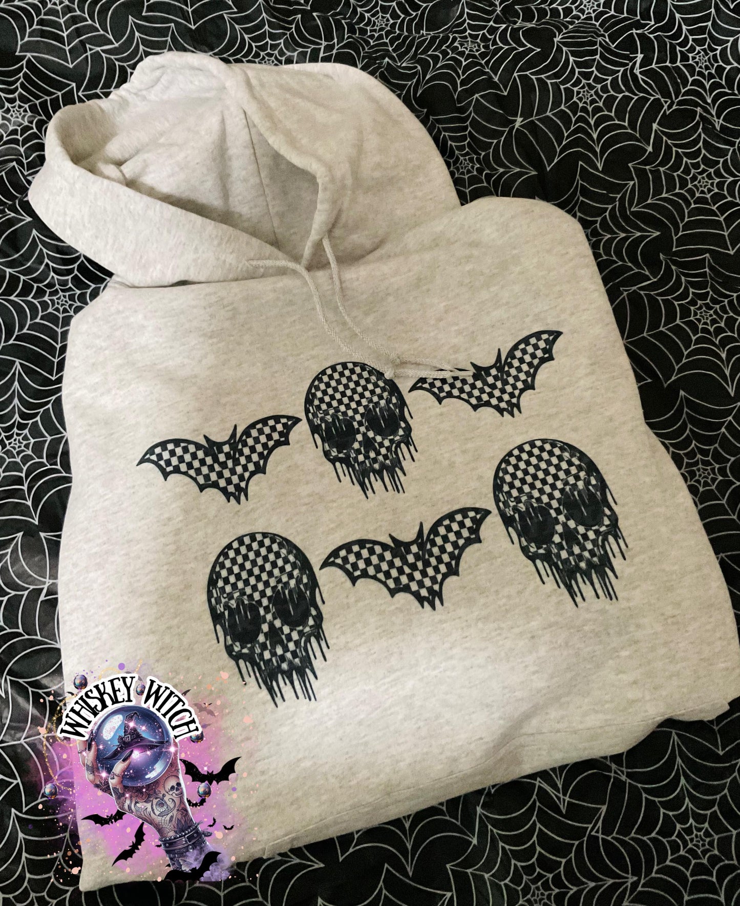 Checkered Skull and Bats trendy Shirt | unisex | trendy | trending | handmade | gift idea | gifts | women’s clothing | sweatshirt | retro