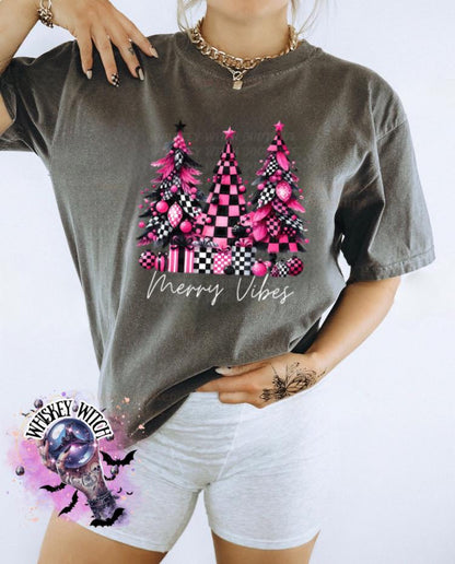Comfort Colors Christmas Shirt • Merry Vibes Pink Trees • Retro Checkered Tee • Garment-Dyed Unisex